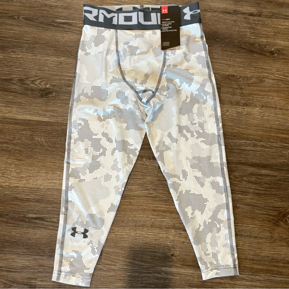 Under Armour Heatgear Compression & Sm Hanes Comfort Flex Fit Boxers Med NWT - Picture 2 of 11